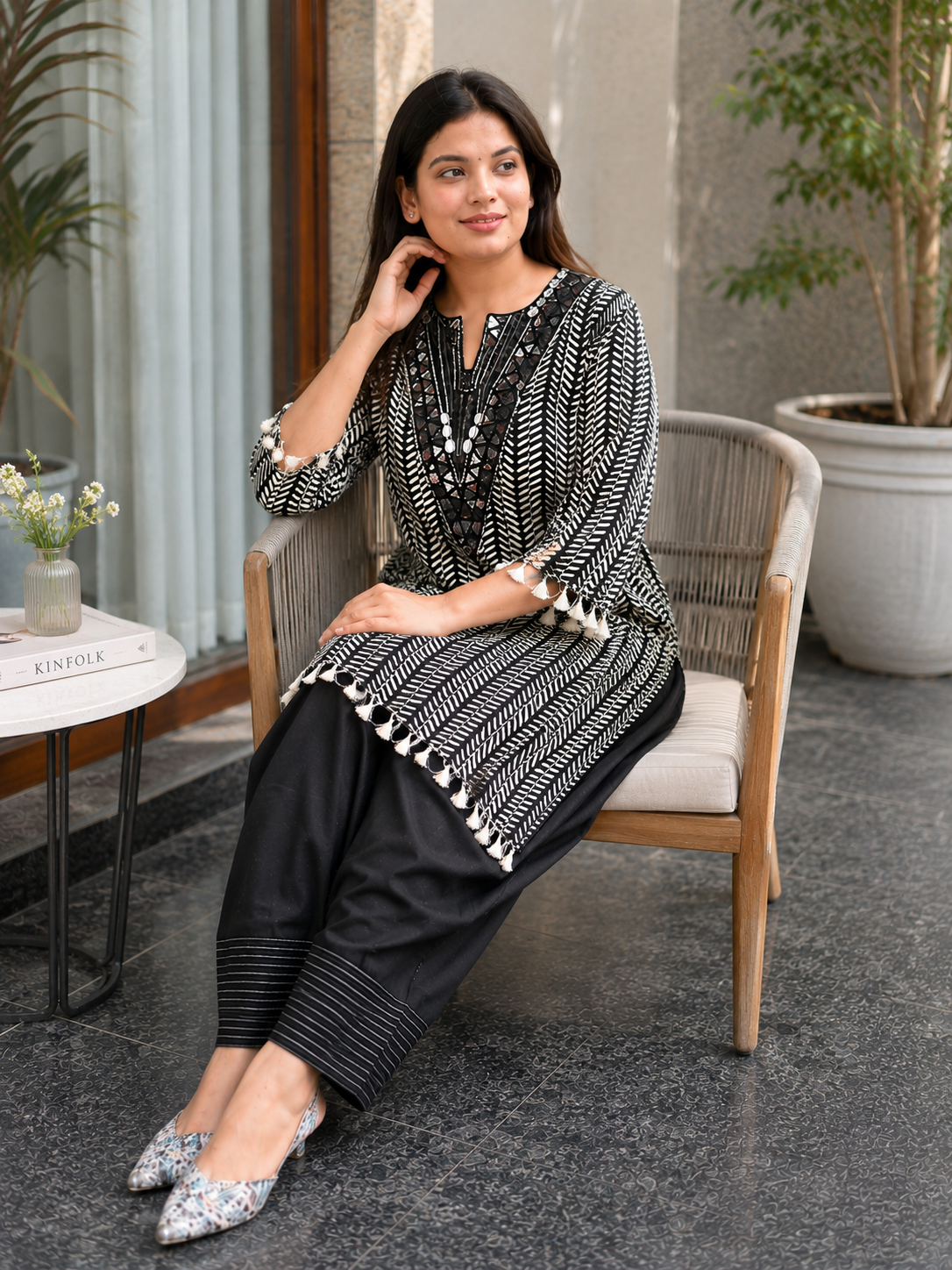 Black & White Cotton Farsi Salwar Suit (Set of 2) – Real Mirror with Printed Elegance!🖤