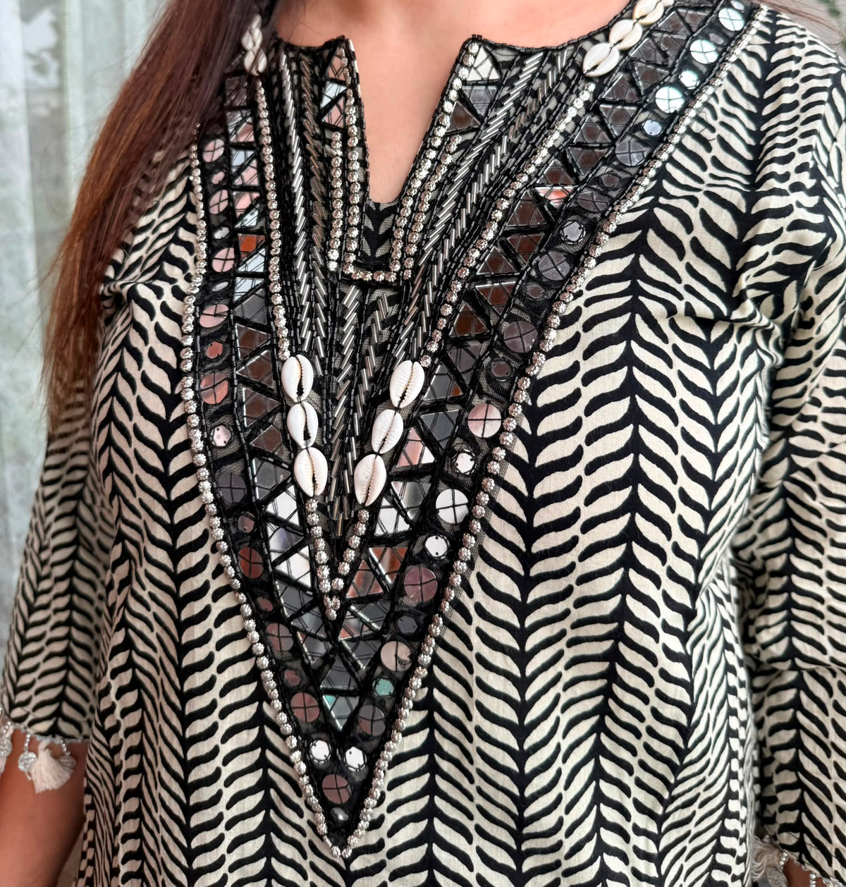 Black & White Cotton Farsi Salwar Suit (Set of 2) – Real Mirror with Printed Elegance!🖤