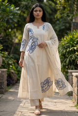 Minimal Ivory Cotton Suit with Elegant Thread Detailing š¤