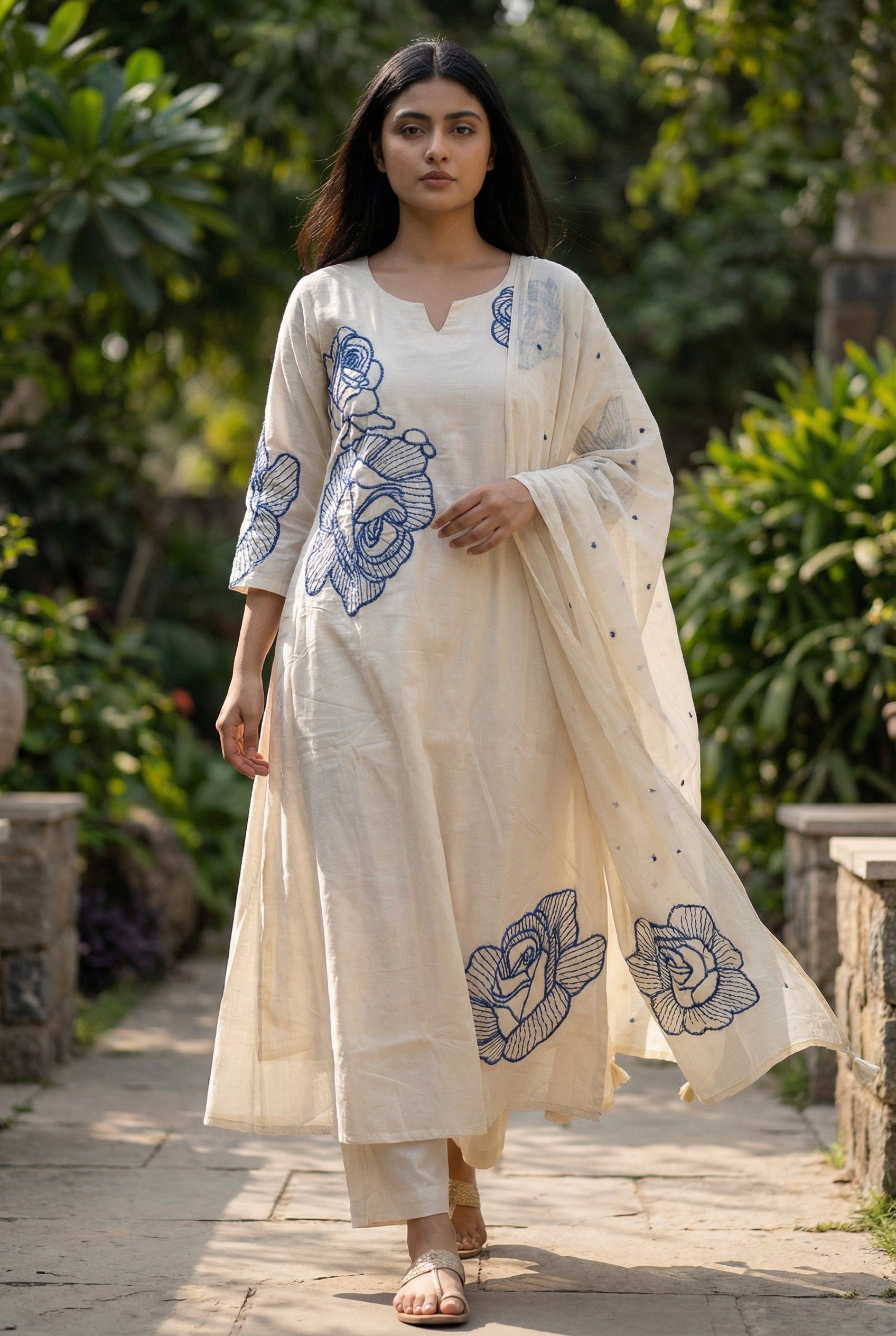 Minimal Ivory Cotton Suit with Elegant Thread Detailing š¤