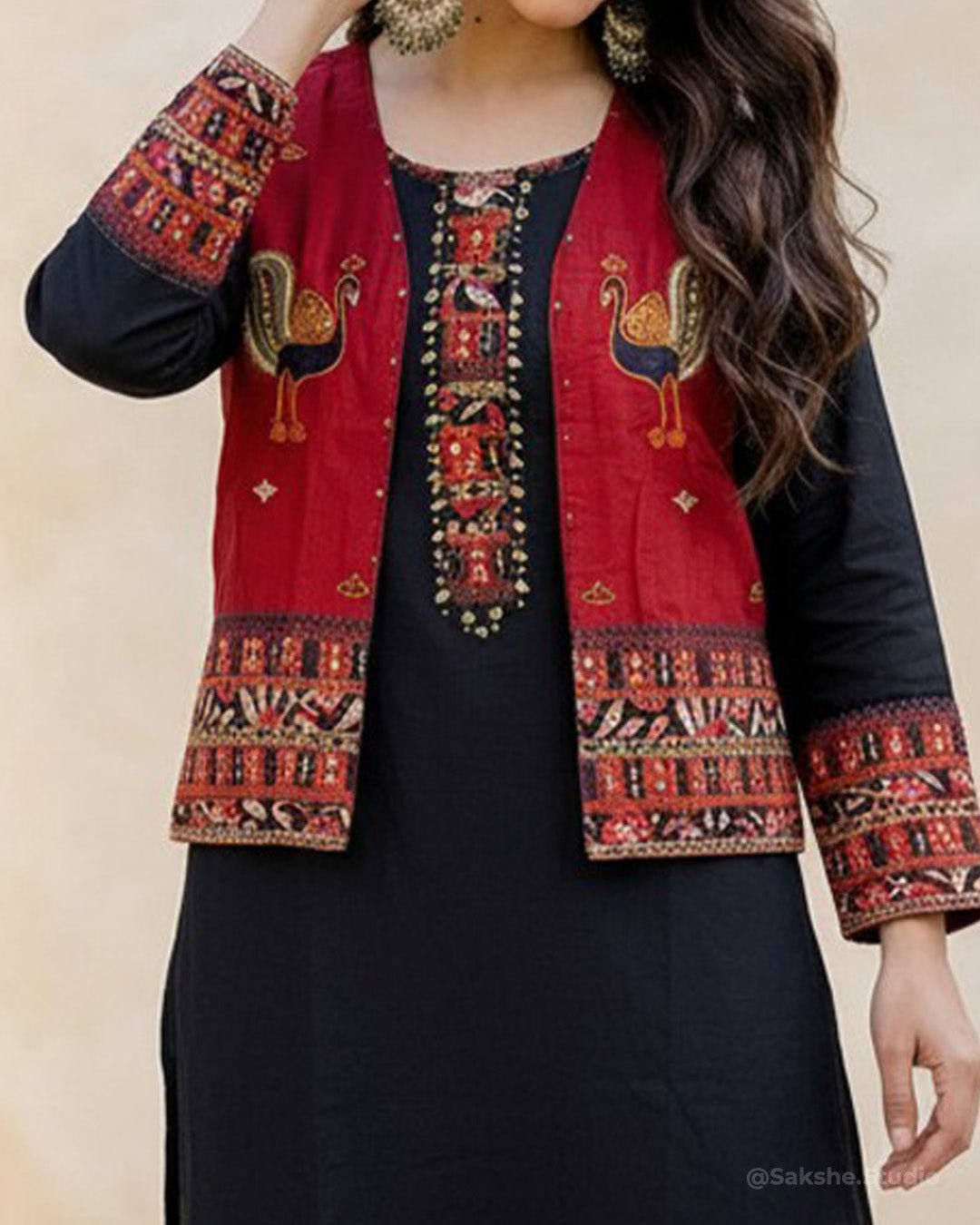 Elephant Motif Thread Work Cotton Kurta with Detachable Jacket & Straight Pant - Sakshe Studio