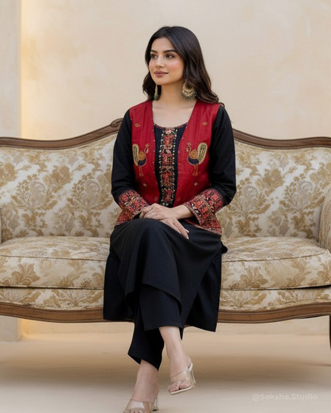 Elephant Motif Thread Work Cotton Kurta with Detachable Jacket & Straight Pant - Sakshe Studio