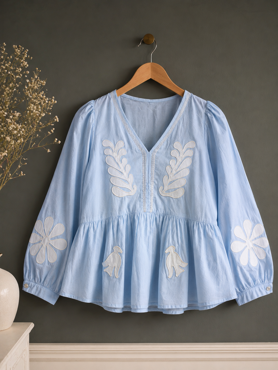 Premium Sky Bloom Appliqué Peplum Top!🔹