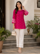 Fuchsia Floral Embroidered Short Kurta!💗
