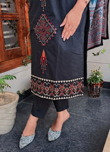 Black Ekkat Print Patch Work with Mirror Detailing Suit Set❤